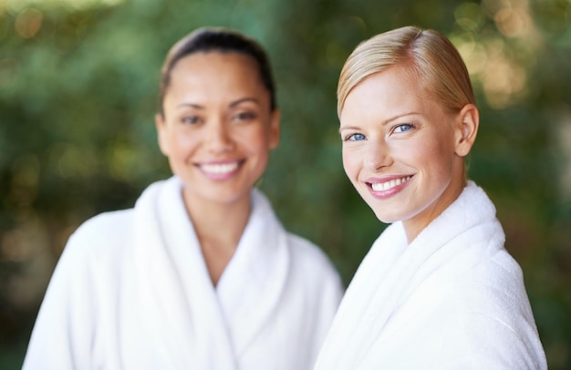 portrait women friends smile spa therapy beauty skincare treatment wellness face happy girls salon relax luxury pamper peace together outdoor resort health 590464 278501