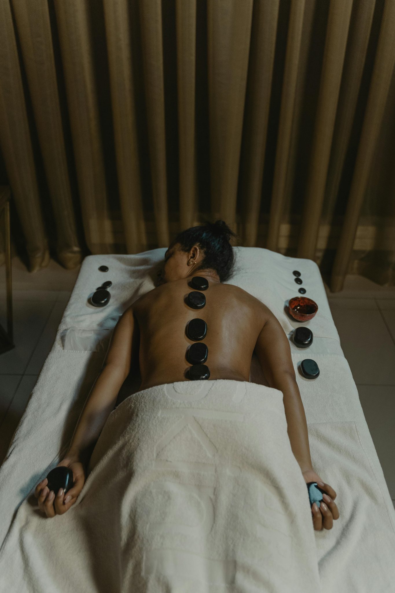 Curso de Masaje de piedras calientes en marbella